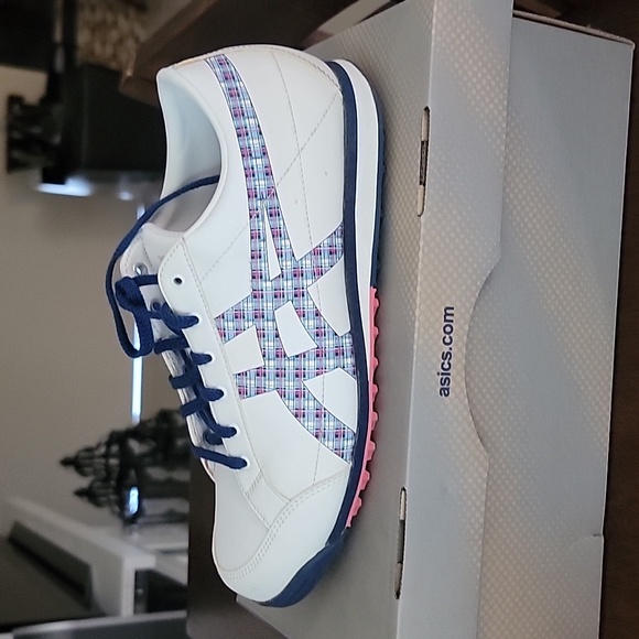 Asics - Picture 2 of 4